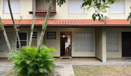 Oportunidade Imperdível em Capão Novo – Sobrado a venda