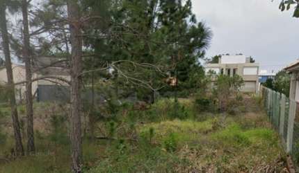 Terreno de 300m² em Capão Novo Village