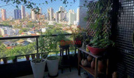Apartamento Quatro Quartos para Venda no Itaigara