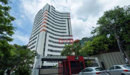 Aluga apartamento amplo, reformado, andar alto e ventilado, armários, 2 garagens, 94 m² por R$ 3.000/mês - Parque Bela Vista - Salvador/BA