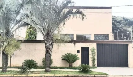 Casa com 4 quartos à venda na Vila Anhangüera, Campinas , 253 m2 por R$ 850.000