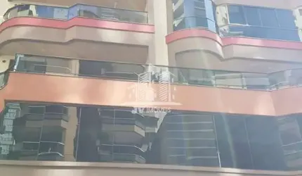 4 dormitÓrios  com Ótima localizaÇÃo, Meia Praia, Itapema - SC