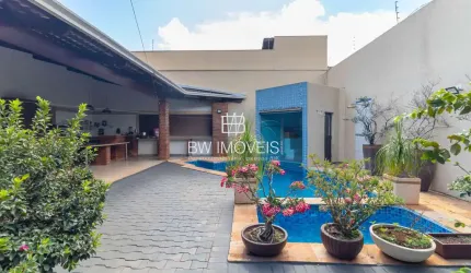 Sobrado, 4Q 1 suíte, Mobiliado (a combinar), Piscina aquecida, Área gourmet, Village Veneza, Eldorado, a poucos passos do parque Macambira Anicuns