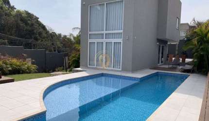 Casa com 4 dormitórios em Santa Felicidade