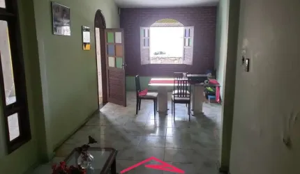 Casa Para Vender com 4 quartos 1 suíte no bairro Luzia em Aracaju
