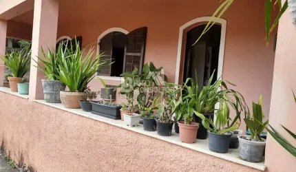 Vendo Excelente Casa 3 Qts, Varanda, Quintal, 1 vaga Por 270.000 Barro Vermelho - São Gonçalo/RJ.