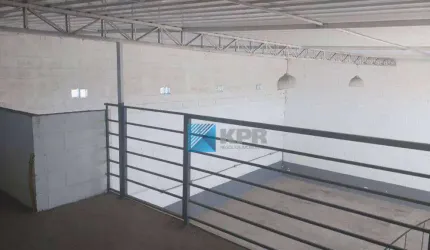 Galpão à venda ou locação, 300 metros de terreno, 125 de área construída.