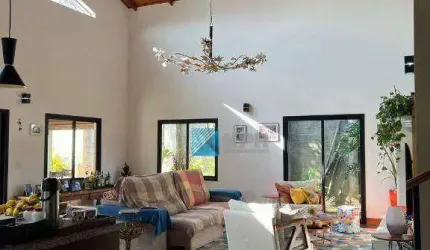 Casa à venda, 1000 m² de terreno, 350 m² de área construída, no Condomínio Mirante do Vale!