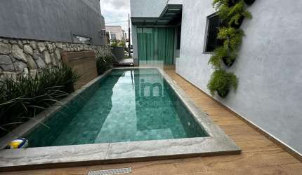 Vendo Casa no Condomínio Montenegro Boulevard  -  Belém