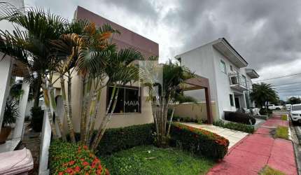Vende Casa no Condomínio Villa Firenze no Coqueiro