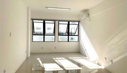 Sala comercial à venda na Rua Lauro Linhares, 2123, Trindade, Florianópolis, 24 m2 por R$ 206.000