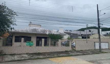 Casa com 3 quartos à venda na Rua Luiz Aléssio Lenhani, 395, São Sebastião, Palhoça, 170 m2 por R$ 748.000