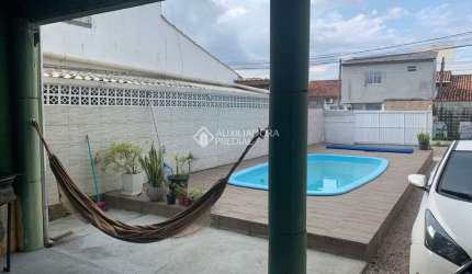 Casa com 3 quartos à venda na dos Copos-de-Leite, 35, Barra do Aririú, Palhoça, 156 m2 por R$ 590.000