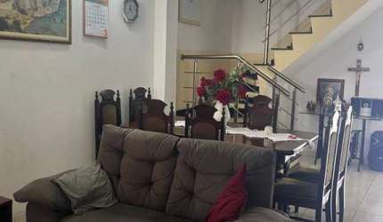 Casa com 3 quartos à venda na Lorena, 44, Vila Iapi, Taubaté, 130 m2 por R$ 450.000