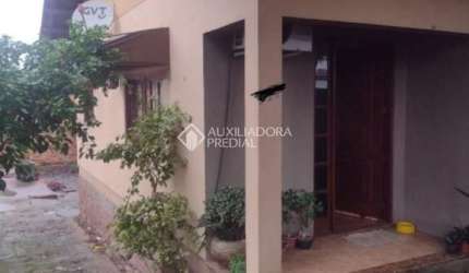 Casa com 2 quartos à venda na Caiapó, 115, Vila Monte Carlo, Cachoeirinha, 100 m2 por R$ 480.000