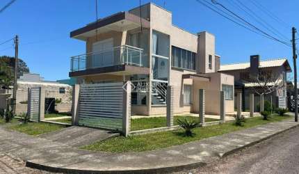 Casa com 5 quartos à venda na Rua Do Lírio, 826, Capão Novo, Capão da Canoa, 158 m2 por R$ 890.000