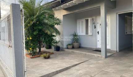 Casa com 2 quartos à venda na Rua Alvício Silva, 7189, Vila Carlos Antônio Wilkens, Cachoeirinha, 200 m2 por R$ 650.000