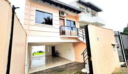 Casa com 2 quartos para alugar na Rua dos Cardeais, 27, Diva Lessa de Jesus, Gravataí, 88 m2 por R$ 3.960