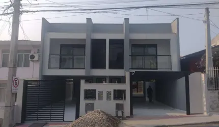 Casa com 3 quartos à venda na Rua Virgilino Ferreira de Souza, 657, Barreiros, São José, 171 m2 por R$ 980.000