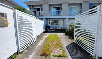 Casa com 2 quartos à venda na Rua Sargento Aldo Genésio Martins, 177, Nova Palhoça, Palhoça, 66 m2 por R$ 400.000