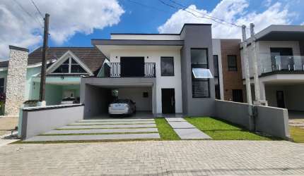 Casa 4 Dormitórios sendo 1 suite - Residencial Umbara