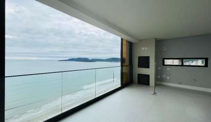 Lindo apto frente mar em Porto Belo