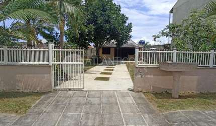 Casa  à venda em alvenaria, com uma ótima localização, GAIVOTAS, MATINHOS - PR