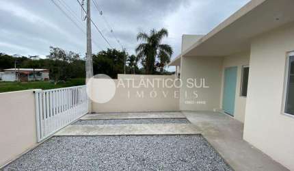 Casa à venda, em região de moradores no balneário RIVIEIRA, MATINHOS - PR