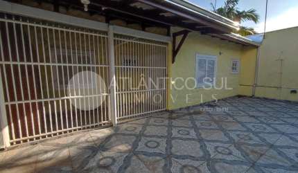 Casa à venda, 200 metros do mar em GAIVOTAS, MATINHOS - PR