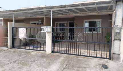 Casa à venda, 500 metros do mar em GAIVOTAS, MATINHOS - PR