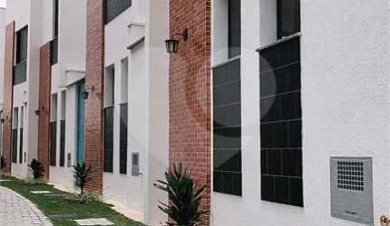 Condomínio com 2 quartos à venda em Residencial Belvedere - MG