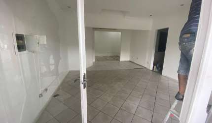 Alugo Ponto Comercial No Parque Dez