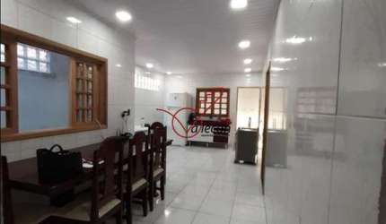 Ótima Casa com 3 Dormitórios no Dom Pedro I