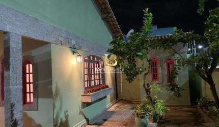 Casa com 3 quartos à venda na Cambuquira, 70, Trindade, São Gonçalo por R$ 420.000