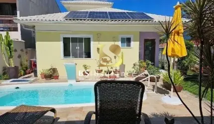 Casa em condomínio fechado com 3 quartos à venda na Raul Alfredo de Andrade, 540, Caxito, Maricá por R$ 790.000