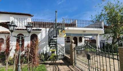 Casa com 5 quartos à venda na Hélio da Silva Carneiro, 108, São Francisco, Niterói por R$ 3.600.000