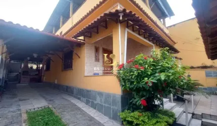 Casa com 3 quartos à venda na Porto Alegre, 87, Trindade, São Gonçalo por R$ 650.000