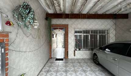 Atraente sobrado para venda com 4 quartos, sendo 1 suíte, 120m²