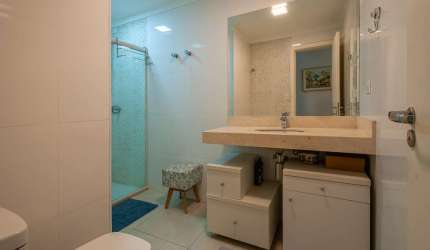 Aconchegante apartamento tipo para venda com 4 quartos, sendo 2 suítes, 140m²
