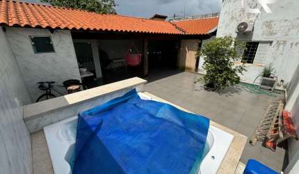 Casa Bairro São Jorge - Campo Alegre