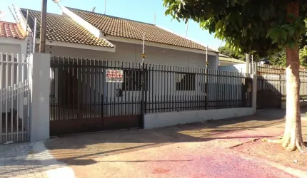 ALUGA-SE EXCELENTE CASA JD ALVORADA PROX. PRAÇA FARROUPILHA