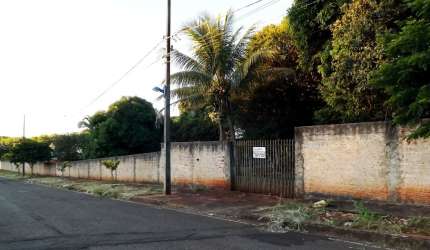 VENDE-SE CHACARA URBANA VILA MORANGUEIRA