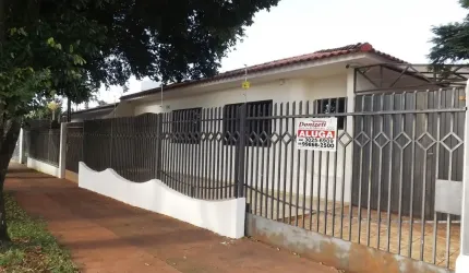 ALUGA-SE CASA JD ALVORADA AO LADO DO CENTRO ESPORTIVO