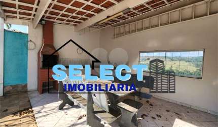 Casa de Luxo no Loteamento Residencial Ana Carolina Valinhos-SP: 4 Suítes, 5 Banheiros, 4 Vagas, 250m². Imperdível!