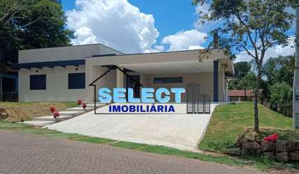 Casa de Condomínio de Luxo em Valinhos-SP, 3 Quartos, 3 Suítes, 3 Salas, 5 Banheiros, 6 Vagas, 320m² no Bairro Pinheiro!