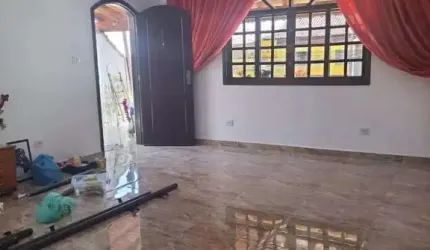 Linda casa ,com excelente acabamento!  Oportunidade imperdível para você que  procura conforte, e um lugarzinho pra chamar de Seu. - CA6827
