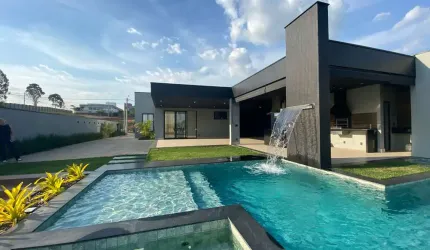 CASA À VENDA NO CONDOMÍNIO TERRAS DA ALVORADA