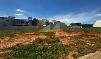 TERRENO À VENDA NO CONDOMÍNIO DONA LUCILLA
