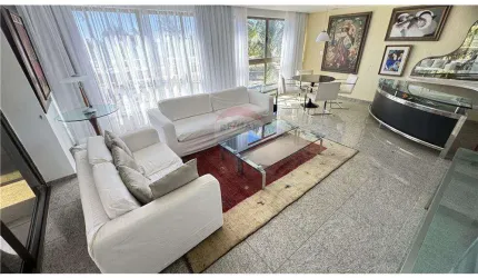VENDO apartamento mobiliado na av Boa Viagem 3 quartos.