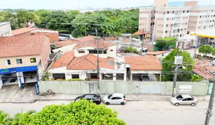 Casa com 10 quartos ideal para empresas com 640 m2 no bairro Messejana - Fortaleza - CE
